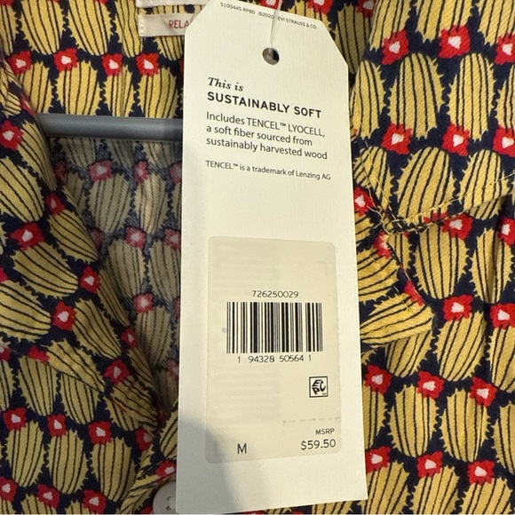 NWT Levi's Button Front Shirt Men's Size M Yellow Cactus Print Hawaiian Casual A - Picture 10 of 10